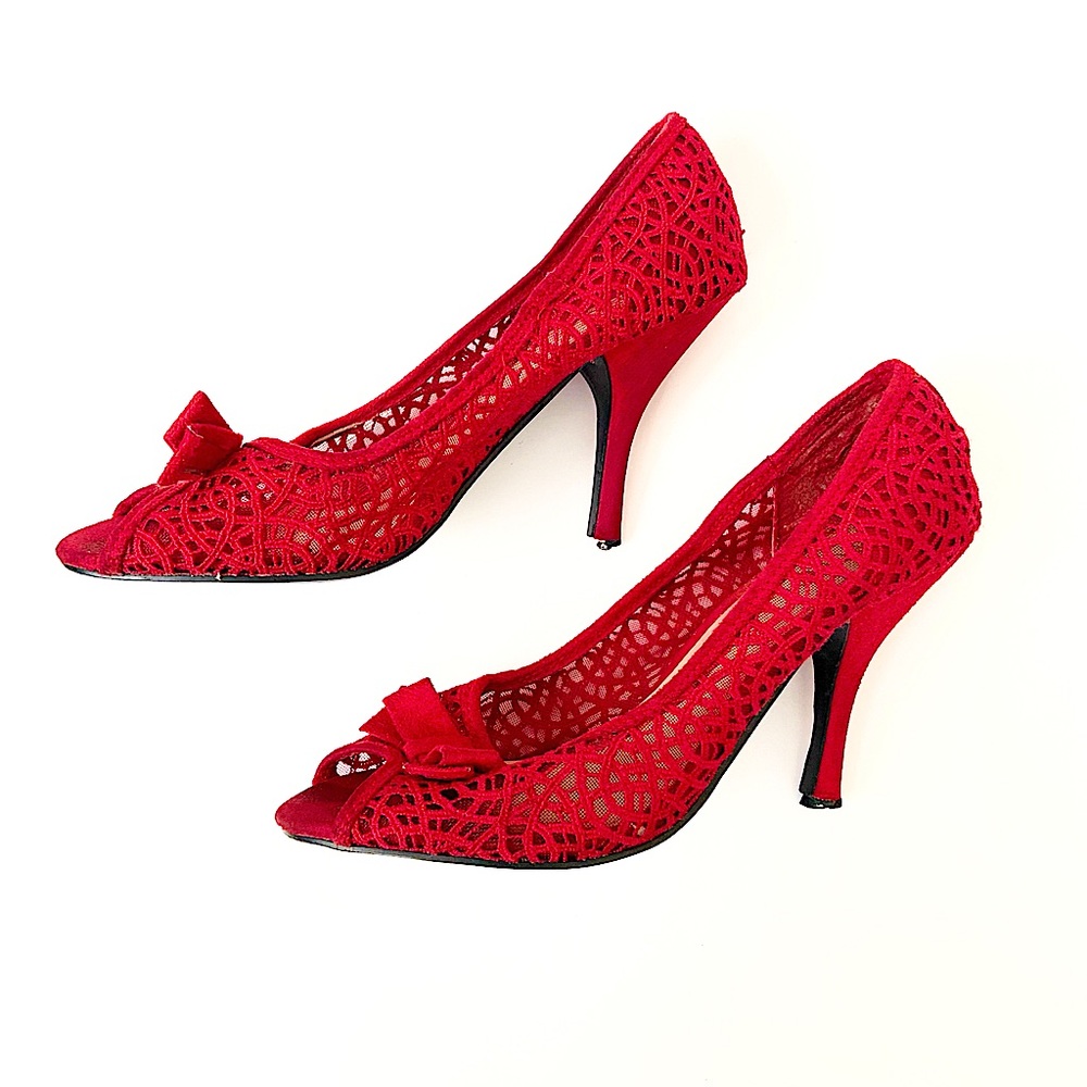 ROUGE LACE HEELS